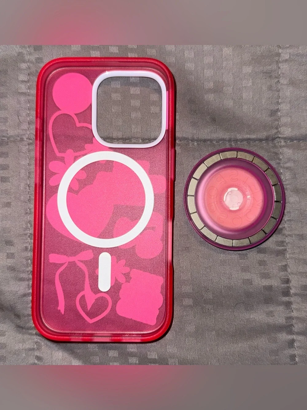 Bookish iPhone 16 Pro Case & pop socket